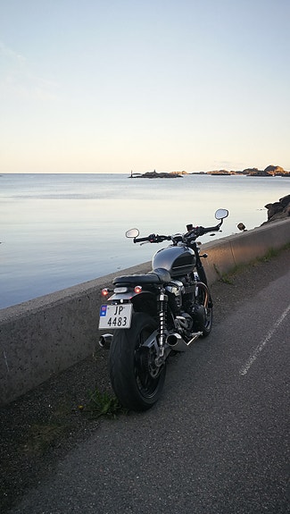 Triumph Speed Twin 1200 2 of 13