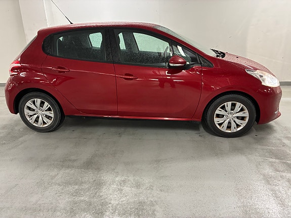 Peugeot 208 4 of 30