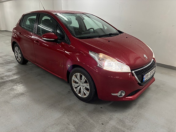 Peugeot 208 3 of 30