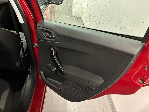 Peugeot 208 28 of 30