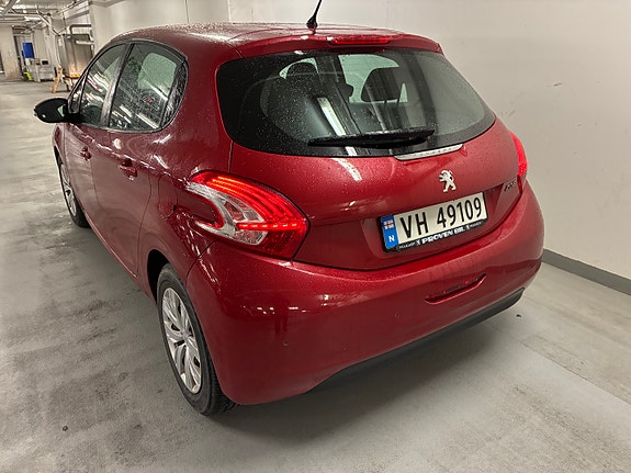 Peugeot 208 9 of 30
