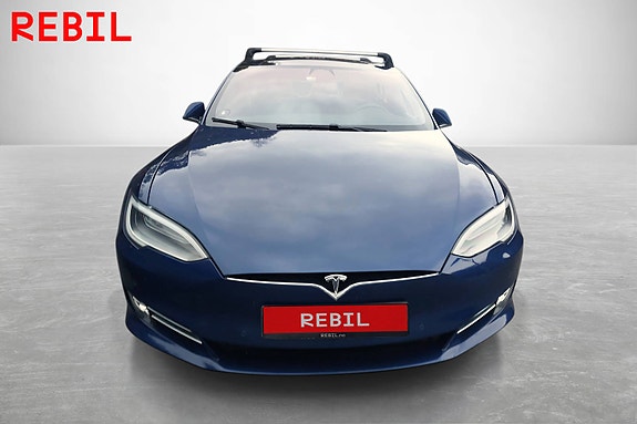 Tesla Model S 2 of 12