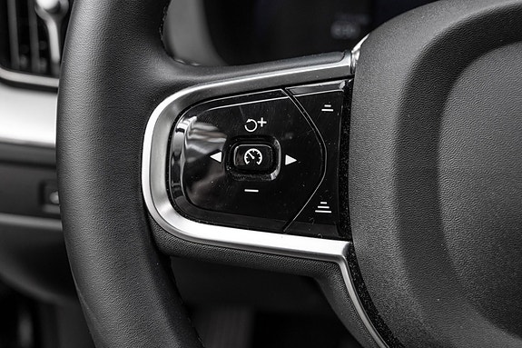 Volvo XC60 15 of 26