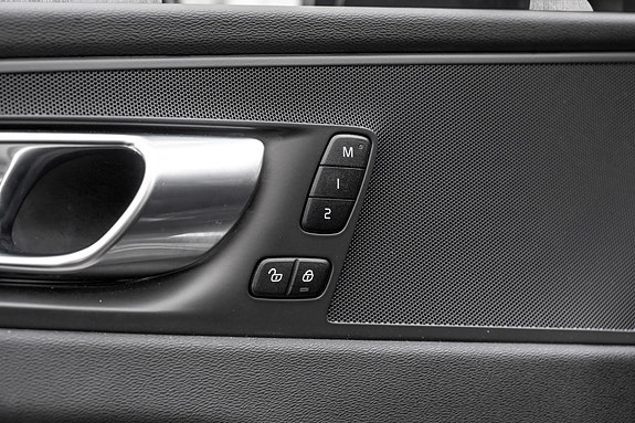 Volvo XC60 22 of 26
