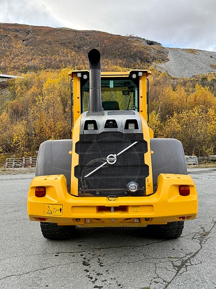 Volvo L90G 3 of 11