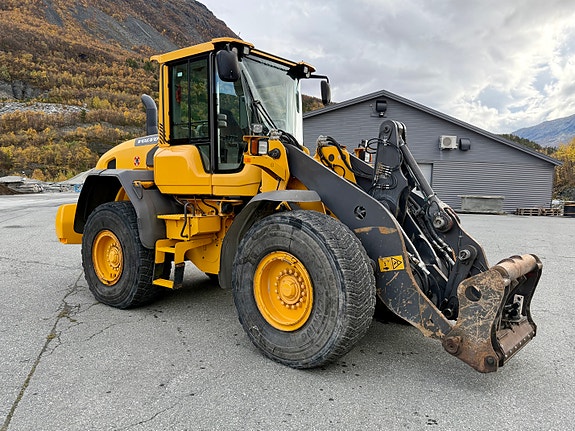 Volvo L90G 6 of 11