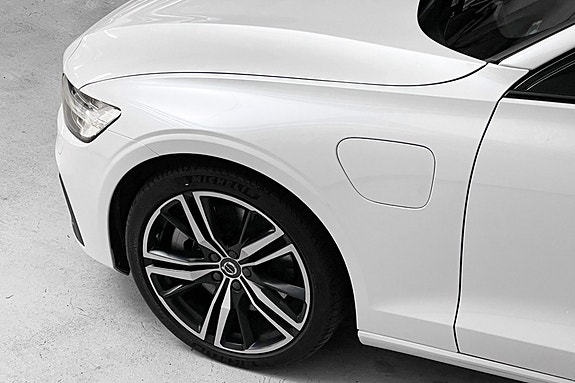 Volvo S60 5 of 28