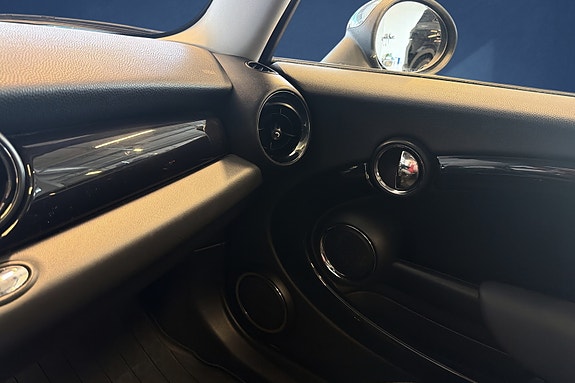 MINI Cooper S 18 of 18