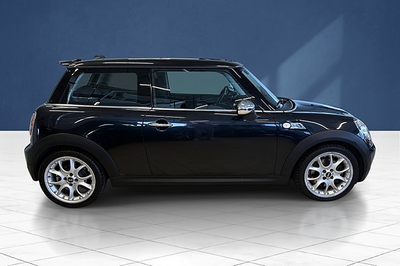 MINI Cooper S 3 of 18