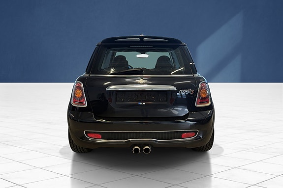 MINI Cooper S 5 of 18