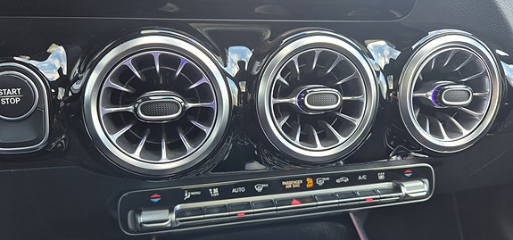 Mercedes-Benz EQA250 22 of 23