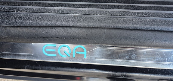 Mercedes-Benz EQA250 12 of 23