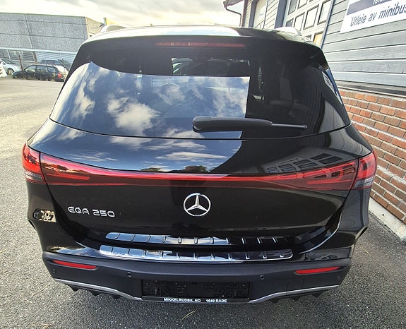 Mercedes-Benz EQA250 9 of 23