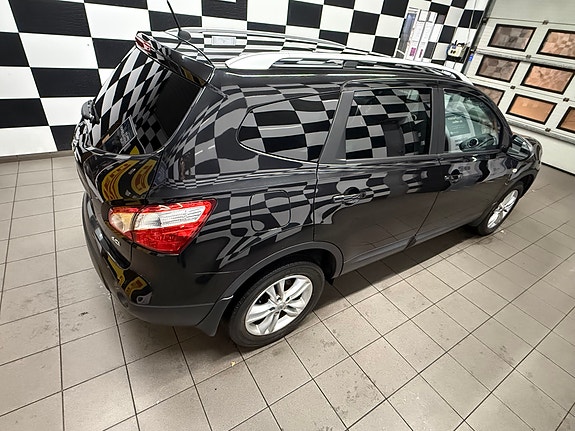 Nissan Qashqai+2 8 of 30