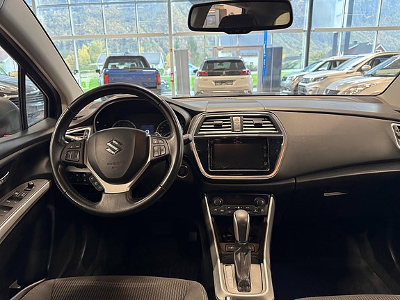 Suzuki SX4 S-Cross 8 of 8