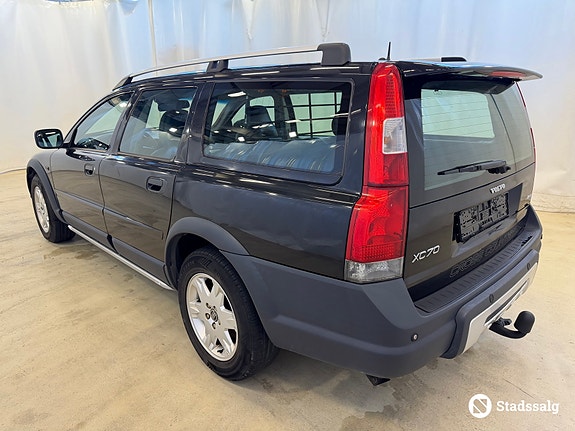 Volvo XC70 7 of 10
