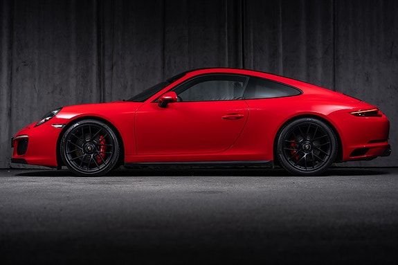 Porsche 911 9 of 30