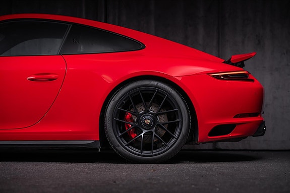 Porsche 911 8 of 30