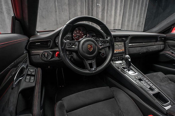 Porsche 911 13 of 30