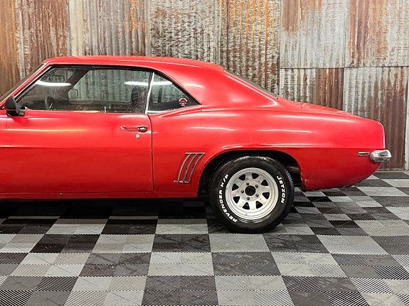 Chevrolet Camaro 16 of 30