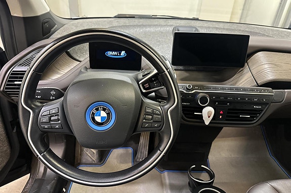 BMW i3 10 of 18