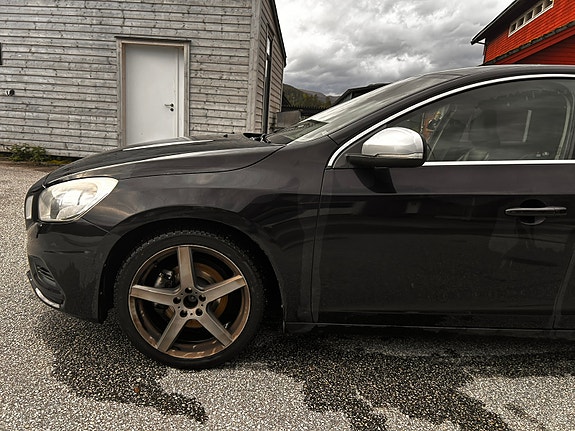 Volvo S60 8 of 14