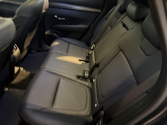 Hyundai Tucson 12 of 15