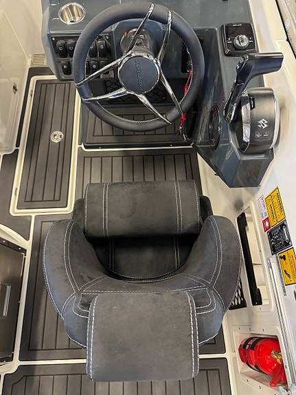 ASKELADDEN C65 BOW RIDER SUZUKI DF300APX TOPLINE 9 of 30
