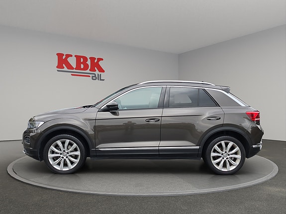 Volkswagen T-Roc 7 of 30
