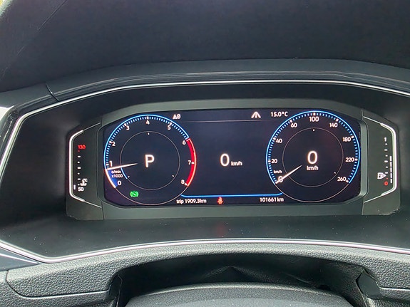 Volkswagen T-Roc 25 of 30
