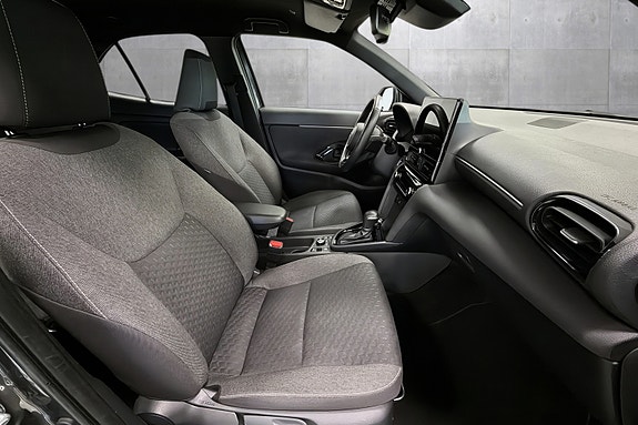 Toyota Yaris Cross 12 of 27