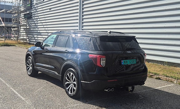 Ford Explorer 6 of 21