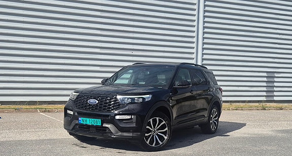 Ford Explorer 3 of 21