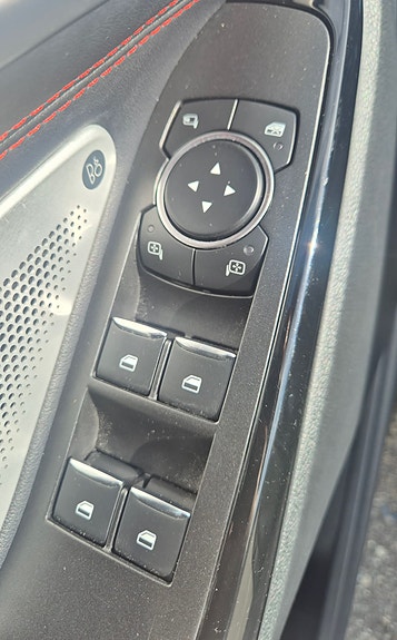 Ford Explorer 13 of 21