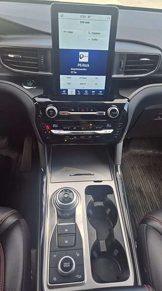 Ford Explorer 11 of 21