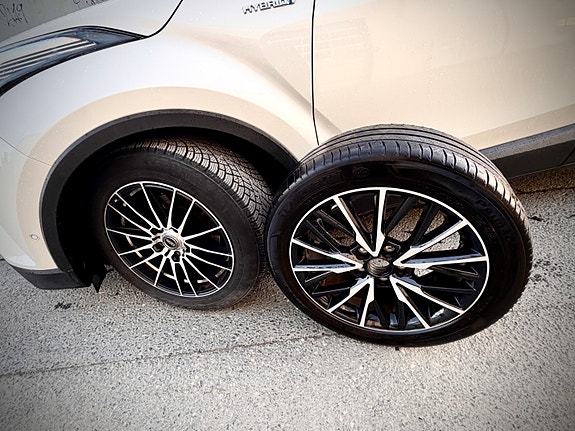 Toyota C-HR 19 of 29