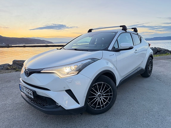 Toyota C-HR 5 of 29