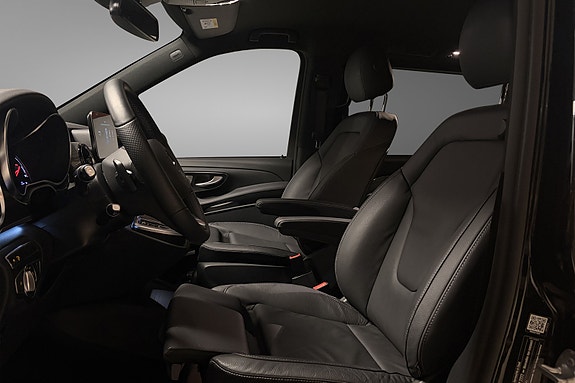 Mercedes-Benz EQV300 7 of 15