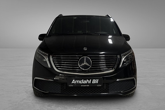Mercedes-Benz EQV300 2 of 15
