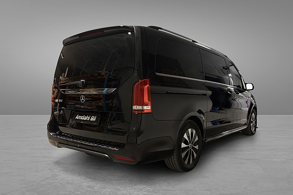 Mercedes-Benz EQV300 4 of 15