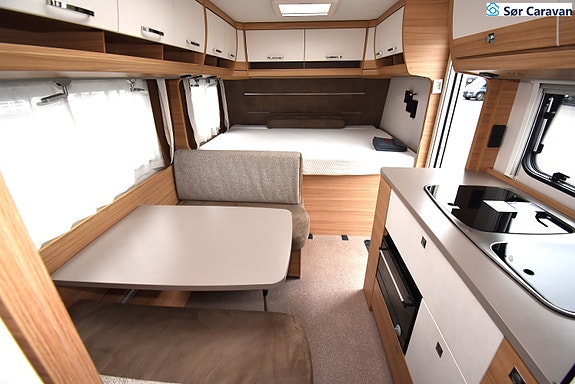 Dethleffs 500 QSK Camper. Køyeseng 23 of 24