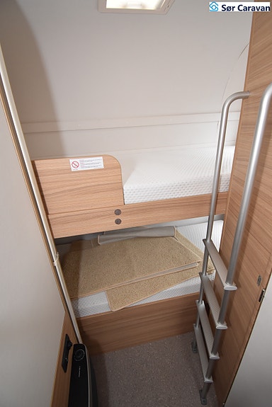Dethleffs 500 QSK Camper. Køyeseng 18 of 24