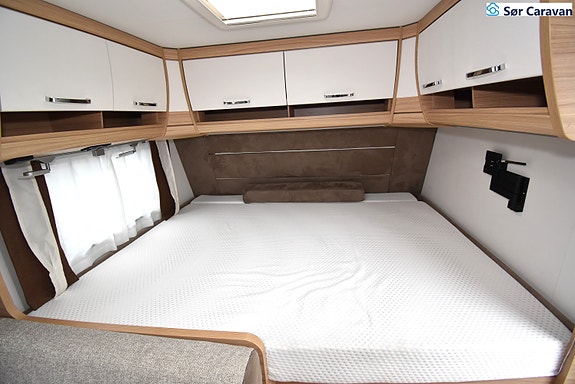 Dethleffs 500 QSK Camper. Køyeseng 10 of 24
