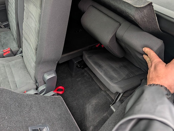 Volkswagen Touran 13 of 30