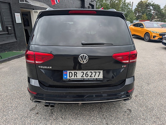 Volkswagen Touran 8 of 30