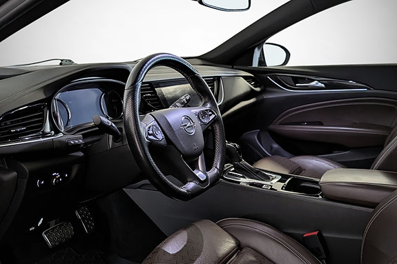 Opel Insignia 12 of 24