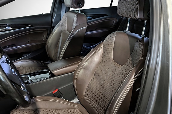 Opel Insignia 10 of 24