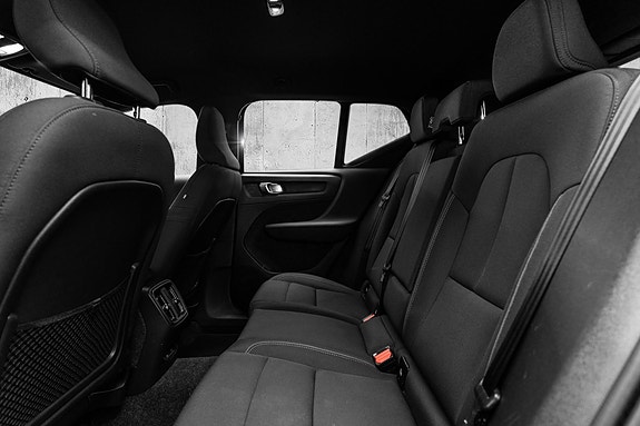 Volvo EX40 20 of 29