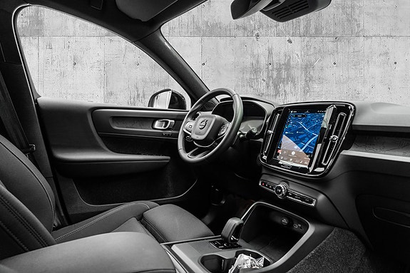 Volvo EX40 26 of 29