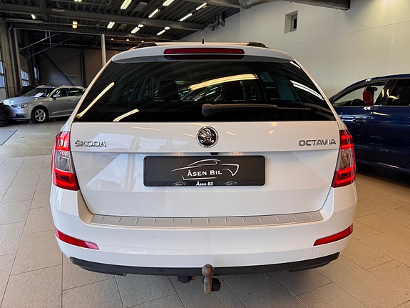 Skoda Octavia 6 of 30